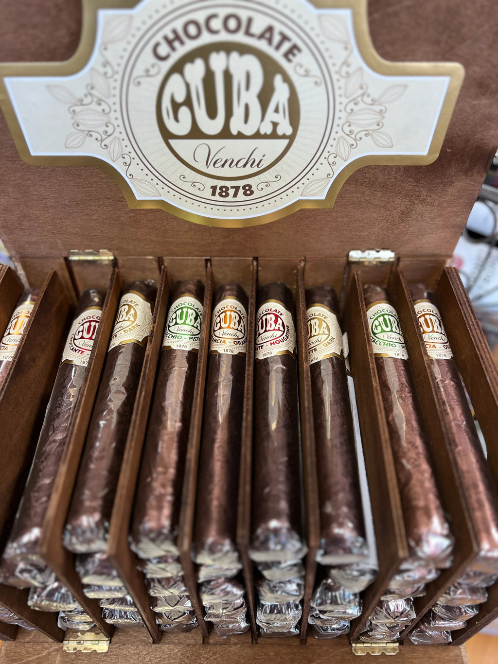 Wooden box with 54 chocolate cigars Venchi